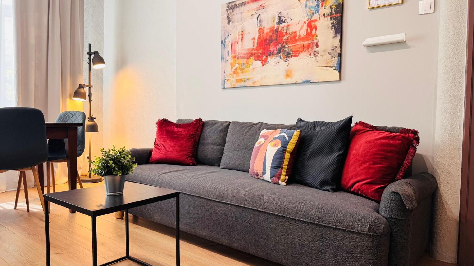 Ideal Home - Spacious & Modern Accommodation Near Unirii Square Bucharest Room photo