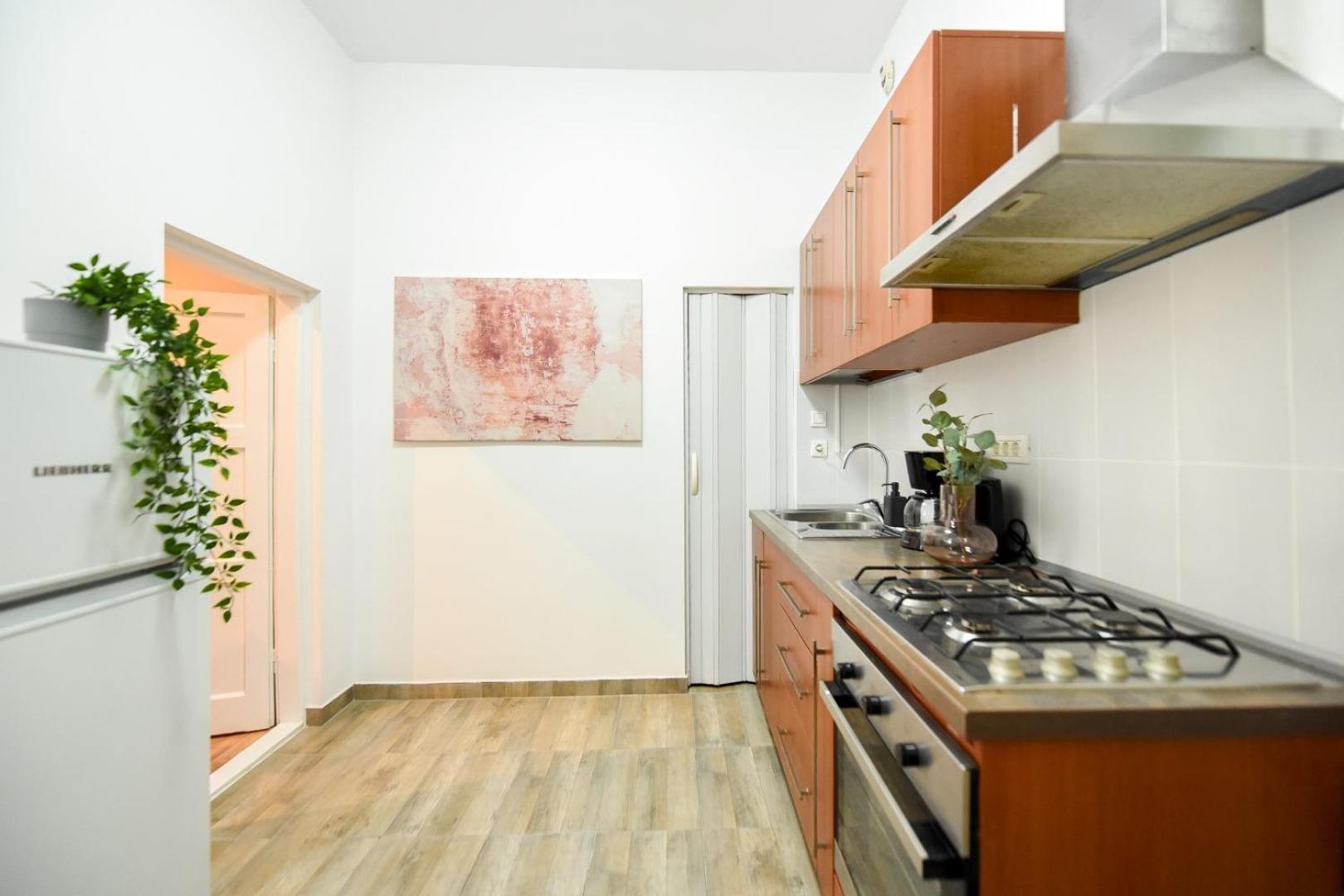 Ideal Home - Spacious & Modern Accommodation Near Unirii Square Bucharest Room photo